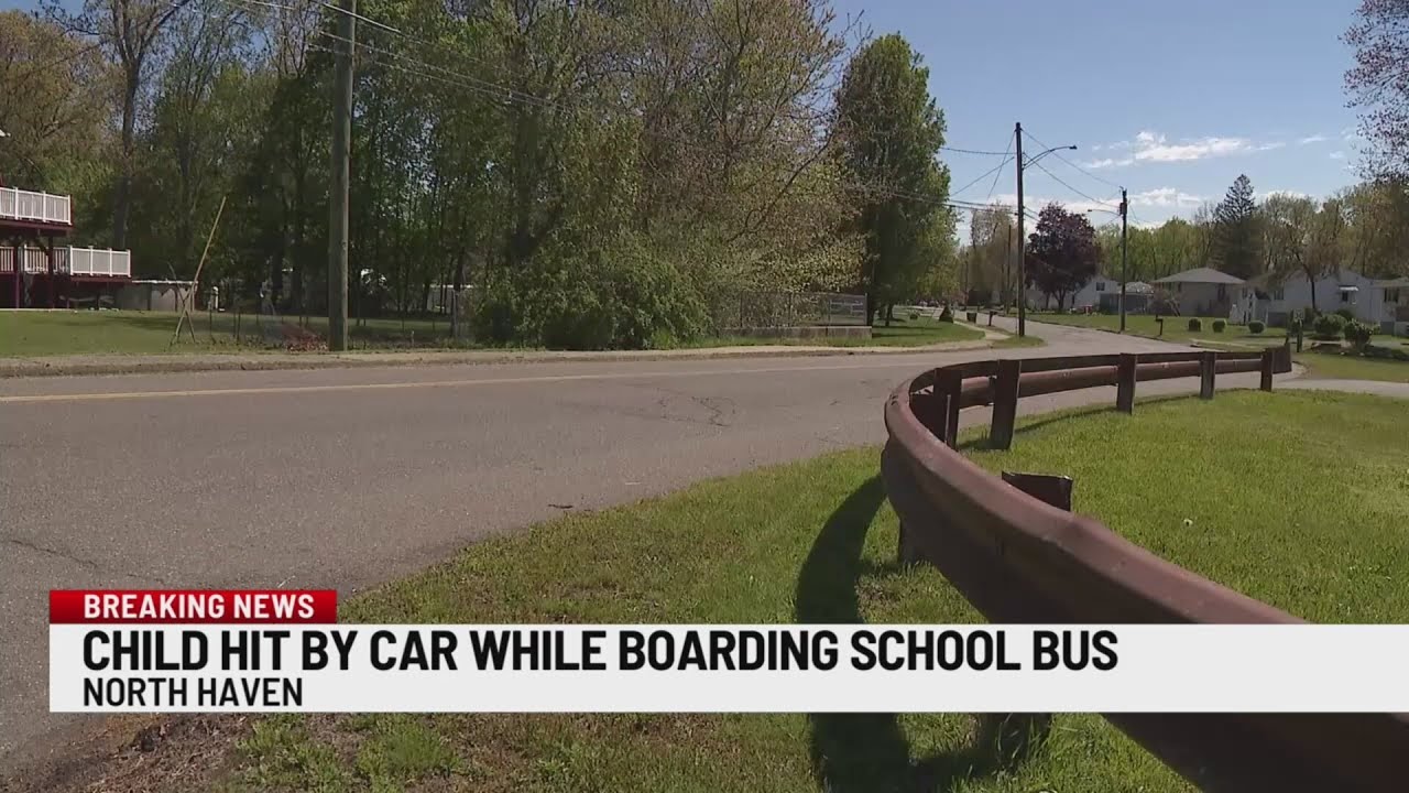 North Haven elementary school student struck by vehicle while trying to board school bus