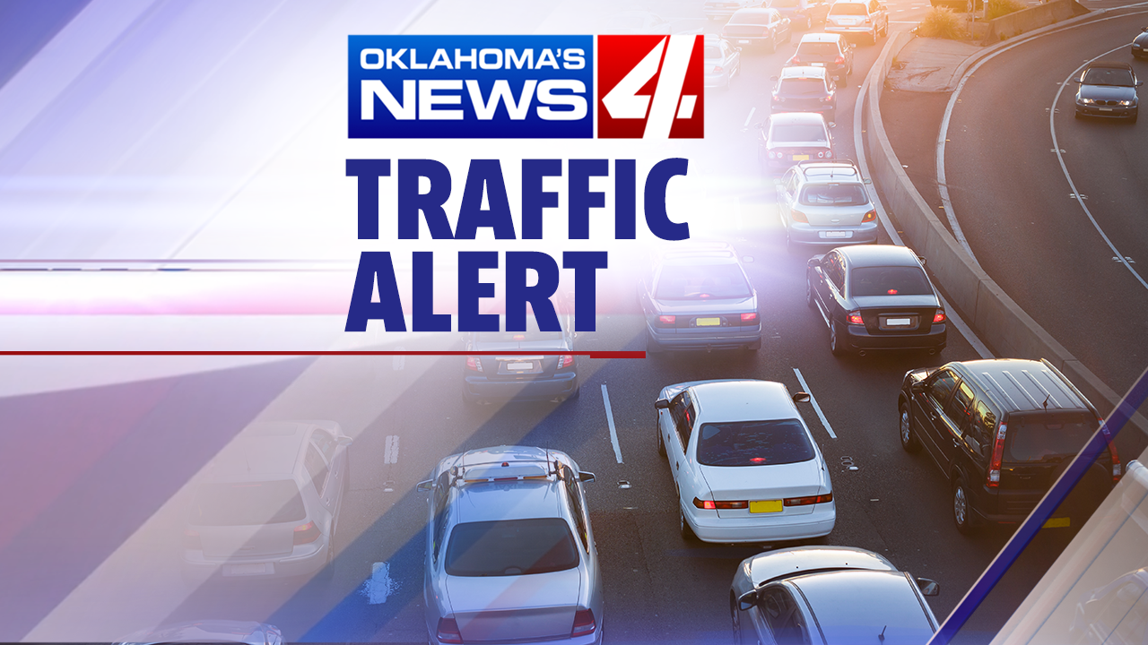 Eastbound I-40 traffic delayed after crash leaves car badly damaged in Oklahoma City