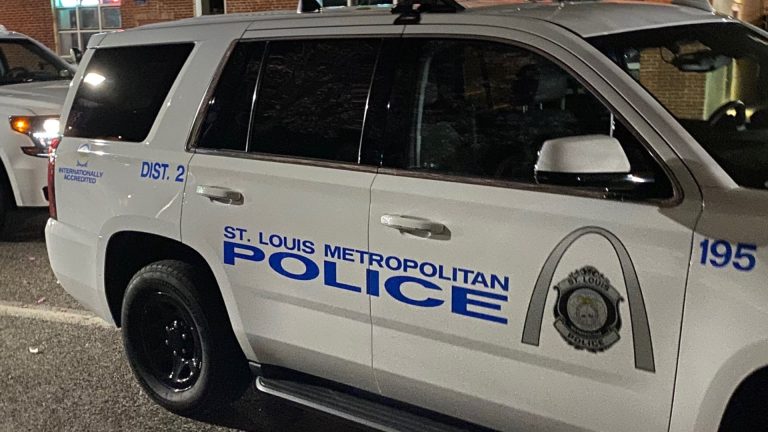 Man With Fatal Gunshot Wounds Dropped Off at St. Louis Hospital, Police Investigating