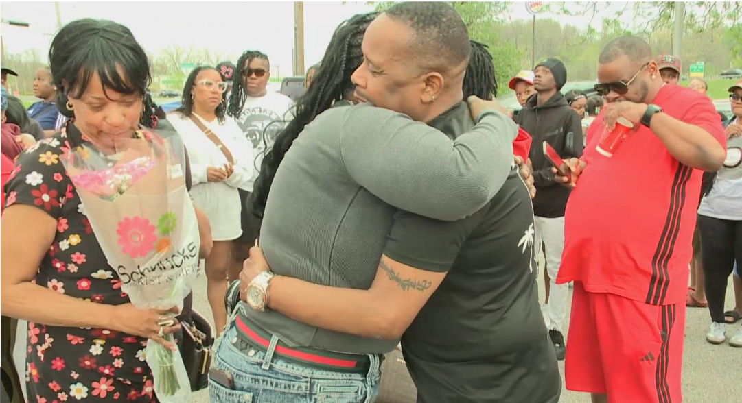 Vigil Held for Steak ’n Shake Worker Killed in St. Louis County Drive-Thru Shooting