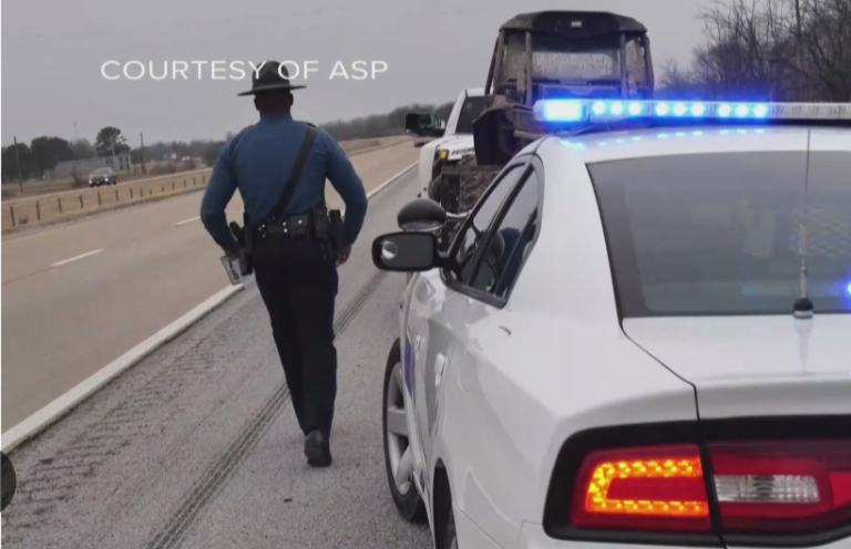 Over 3,200 Deaths Spur Arkansas Crackdown During Distracted Driving Awareness Month