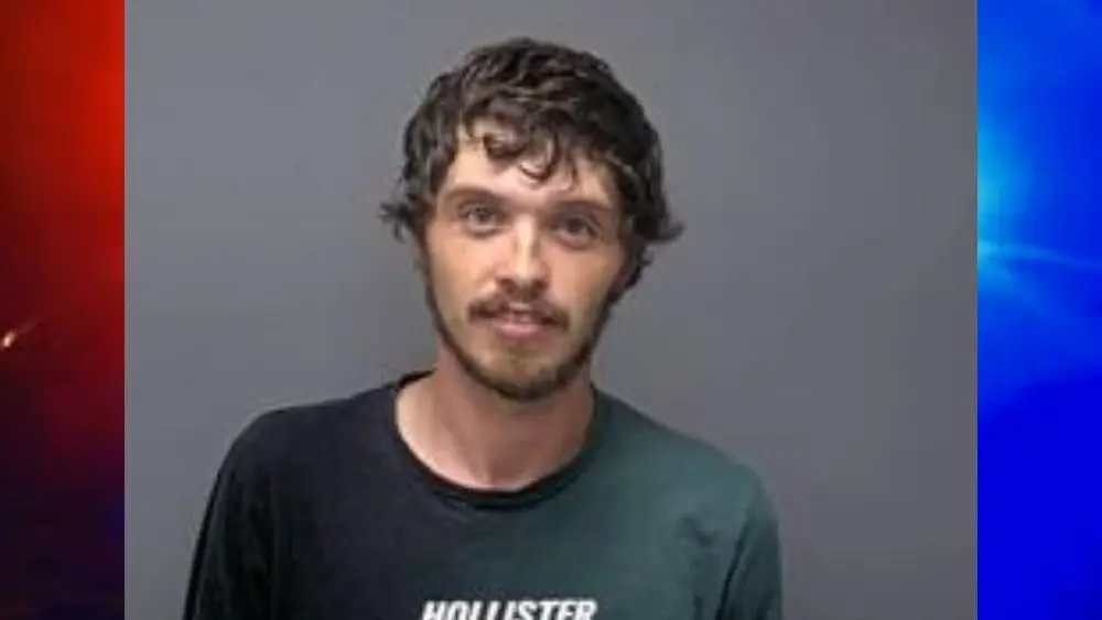 A Mountain Home man was arrested Thursday morning in Baxter County