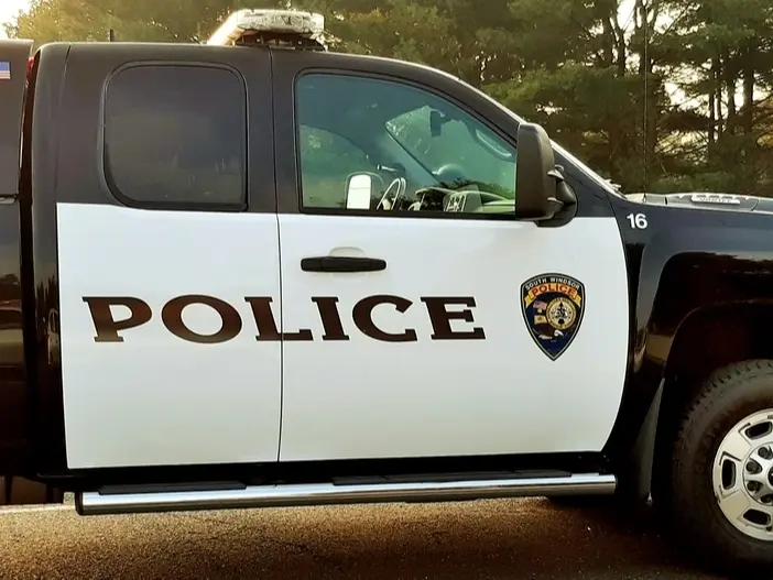 Hartford man accused of stealing phones from FedEx packages in South Windsor: Police