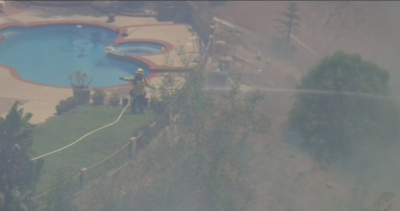 RV fire sparks brush blaze, shuts down westbound 60 Freeway in Diamond Bar